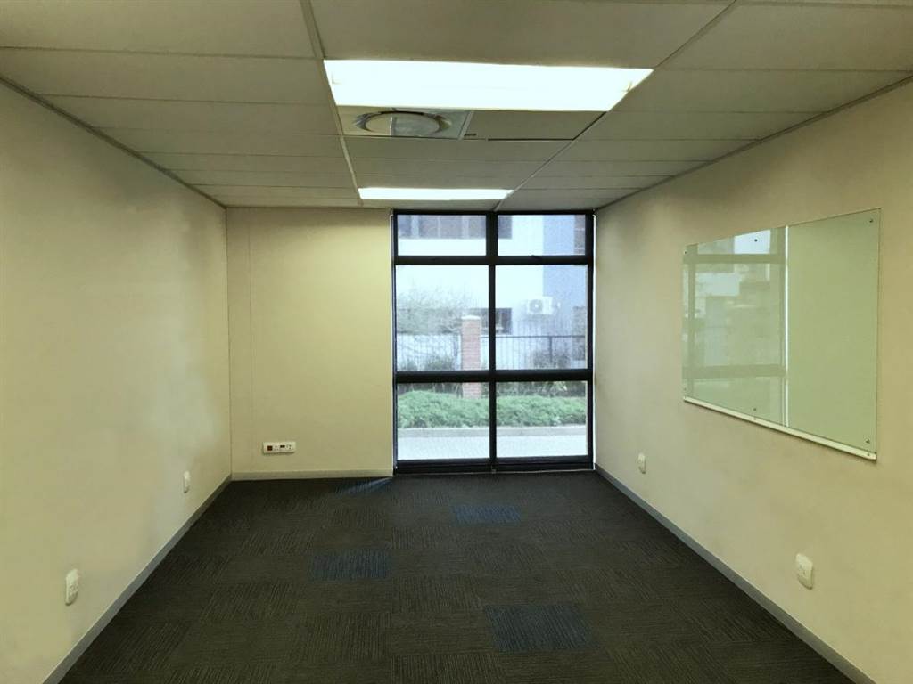221  m² Office Space in Glen Marais photo number 11