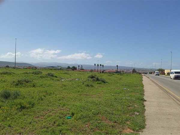 1360 m² Land available in Kwa Nobuhle