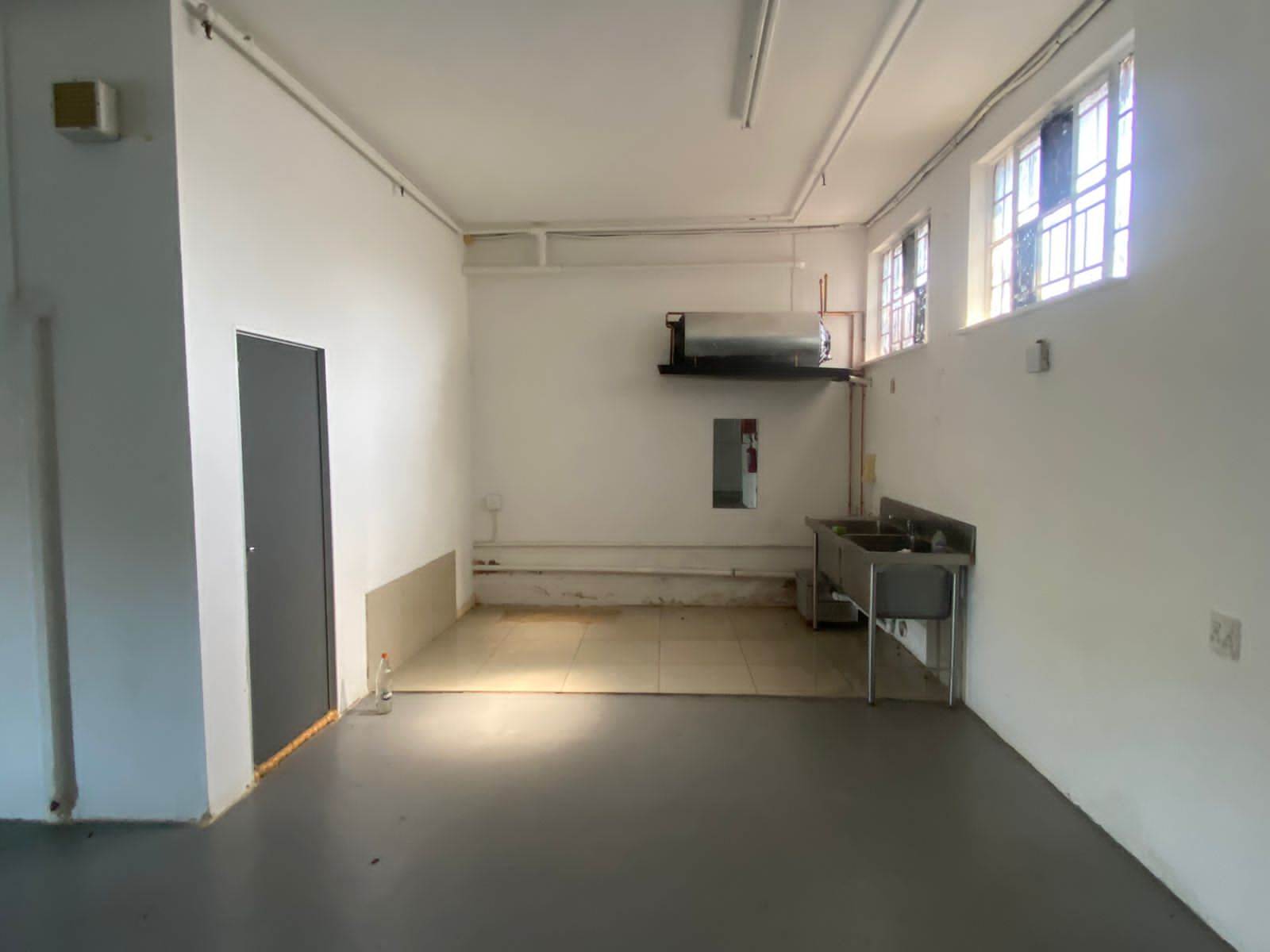 139  m² Commercial space in Umbilo photo number 2