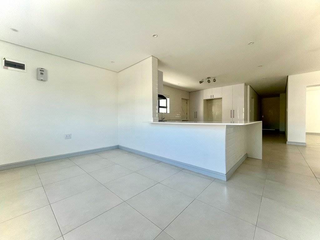 3 Bed House in Wynberg photo number 9