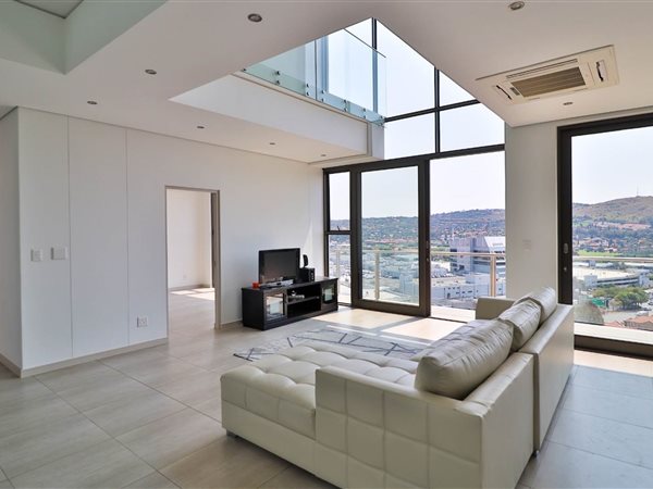 2 Bed Penthouse in Bedfordview