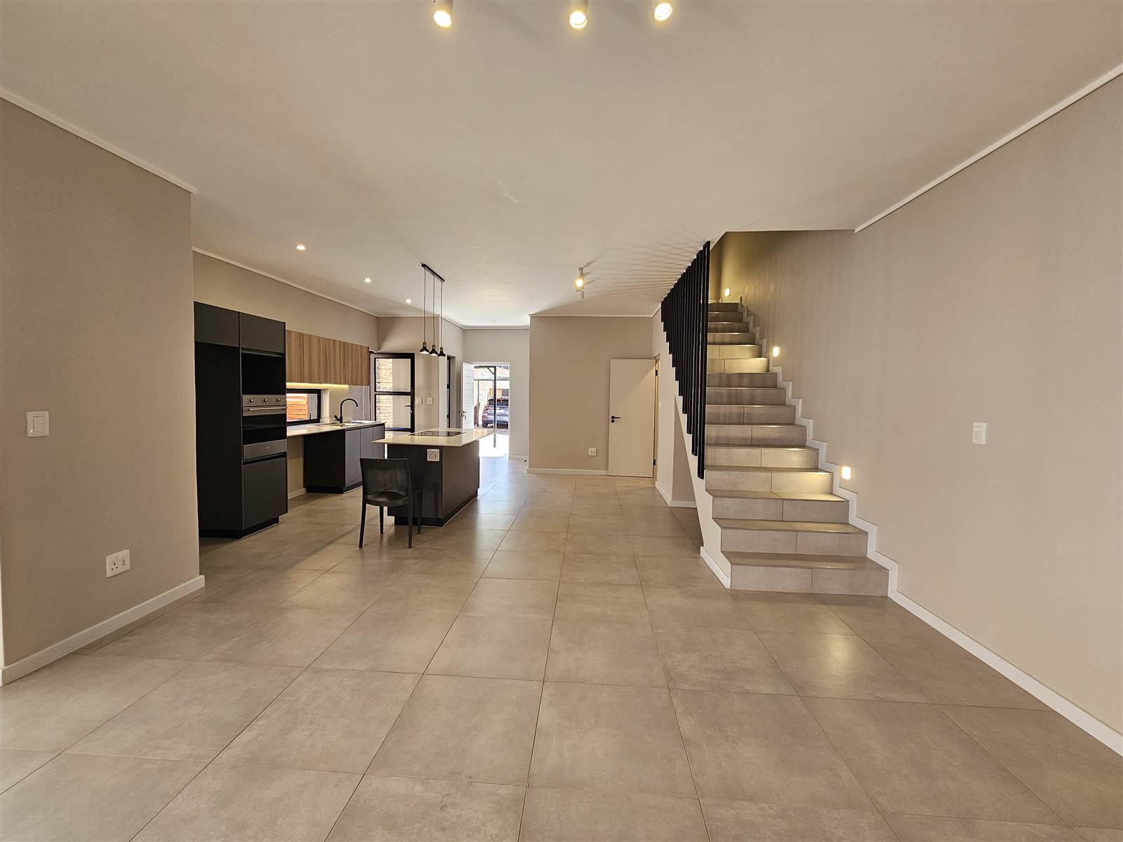 3 Bed Apartment in Hurlingham photo number 7