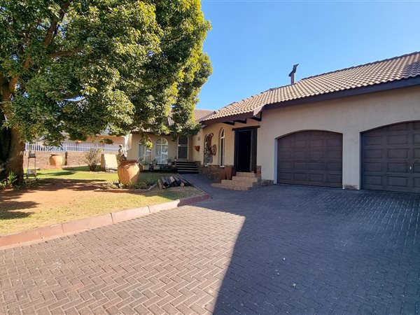 3 Bedroom House 3 Bedroom House