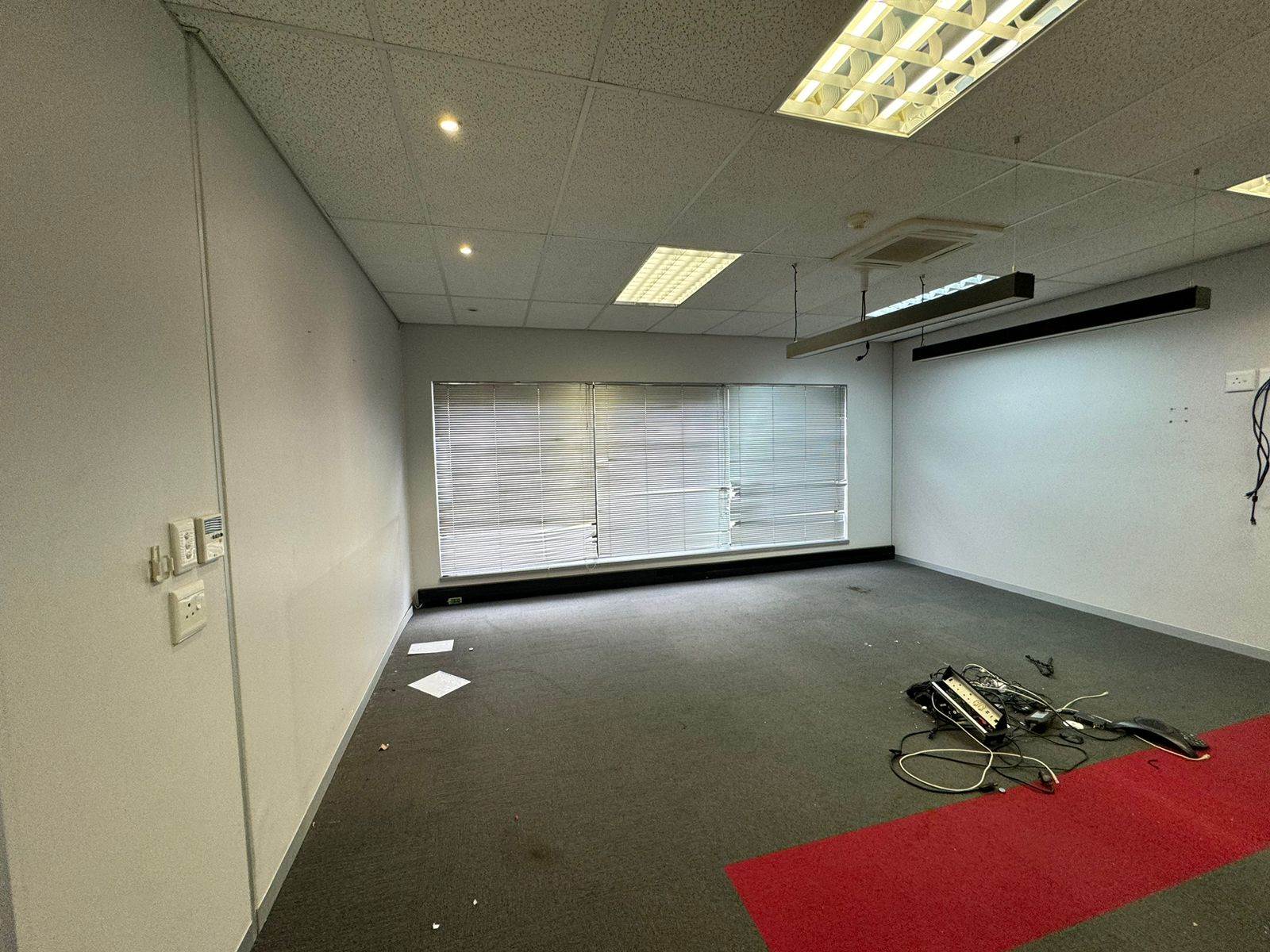330  m² Commercial space in Sandown photo number 18