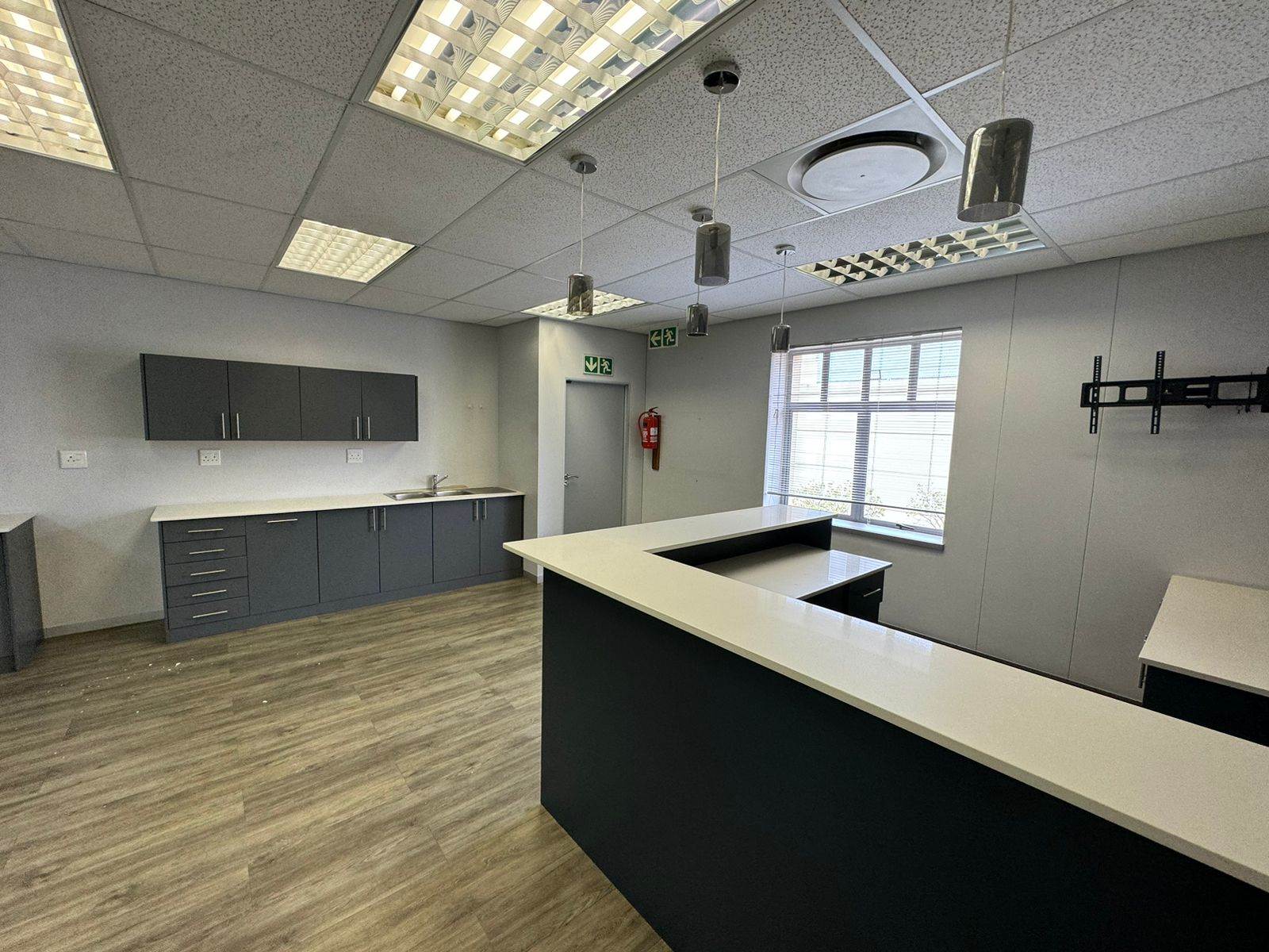 330  m² Commercial space in Sandown photo number 29