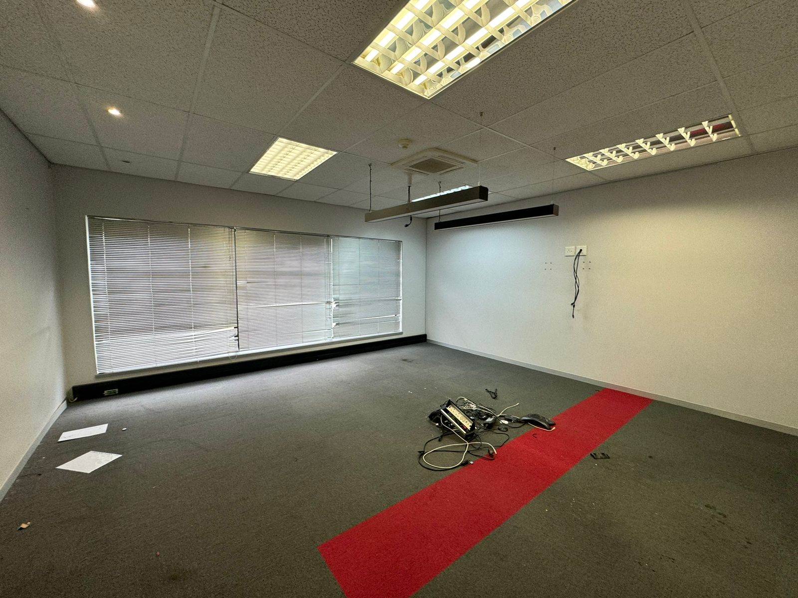 330  m² Commercial space in Sandown photo number 23
