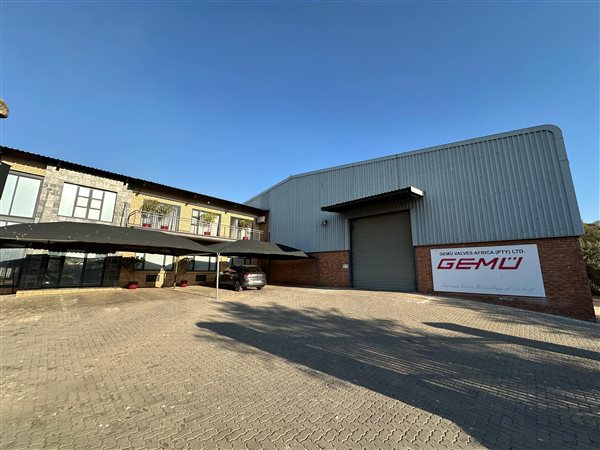 958  m² Industrial space