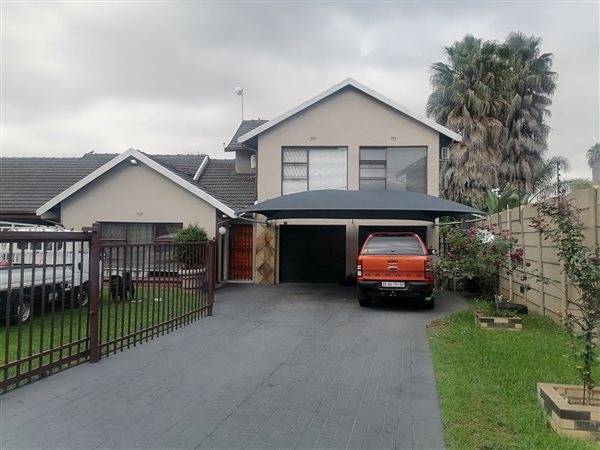 3 Bedroom House 3 Bedroom House