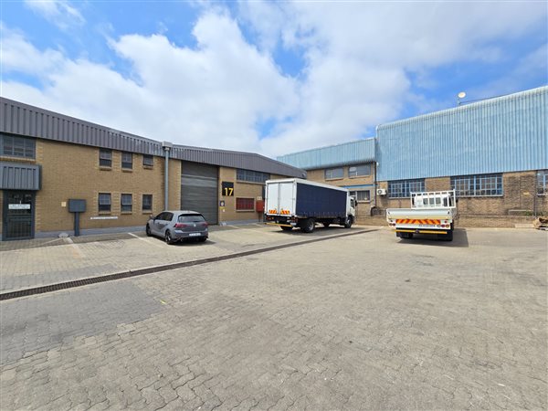 452  m² Industrial space