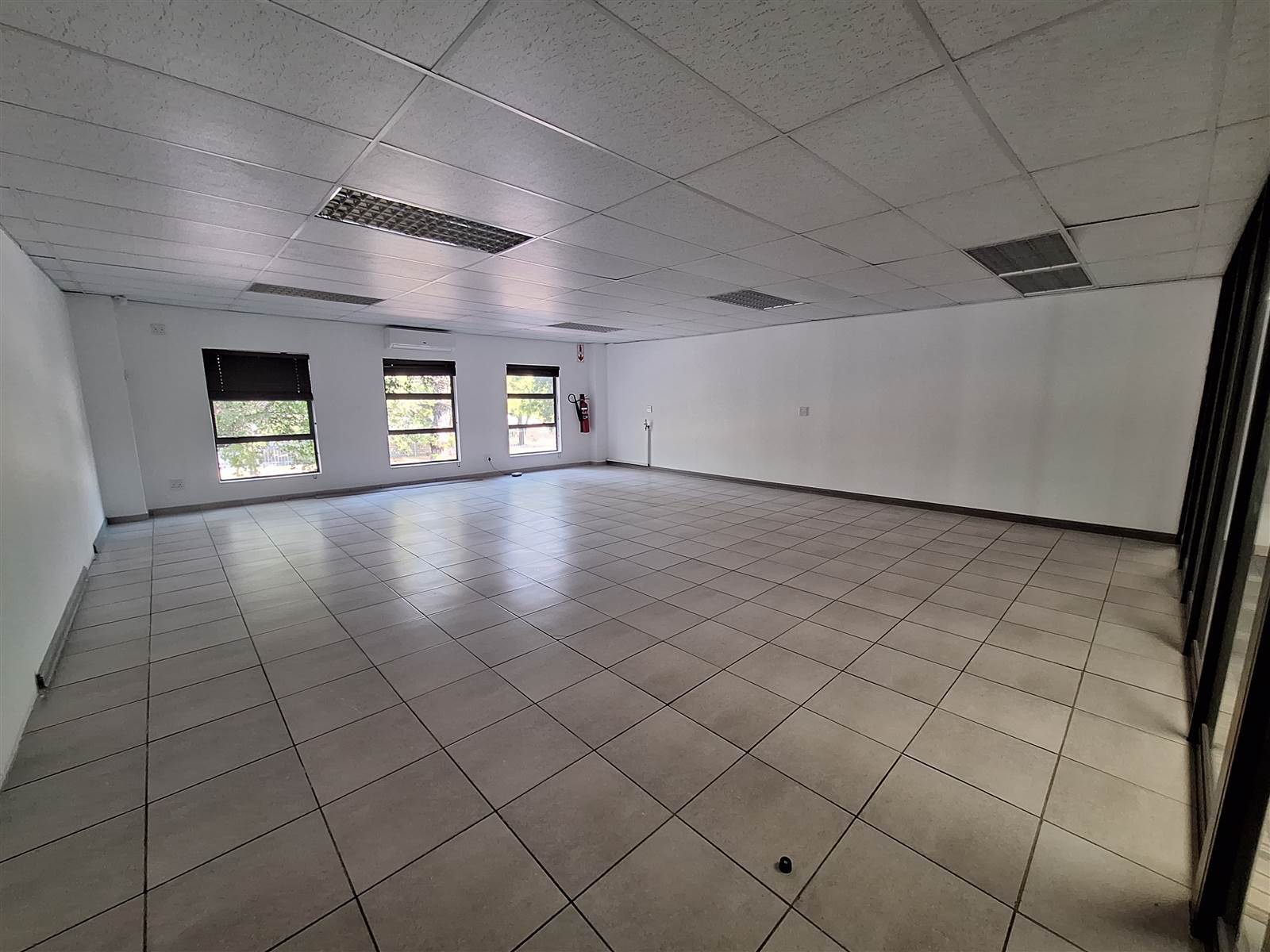 700  m² Commercial space in Bo Dorp photo number 20