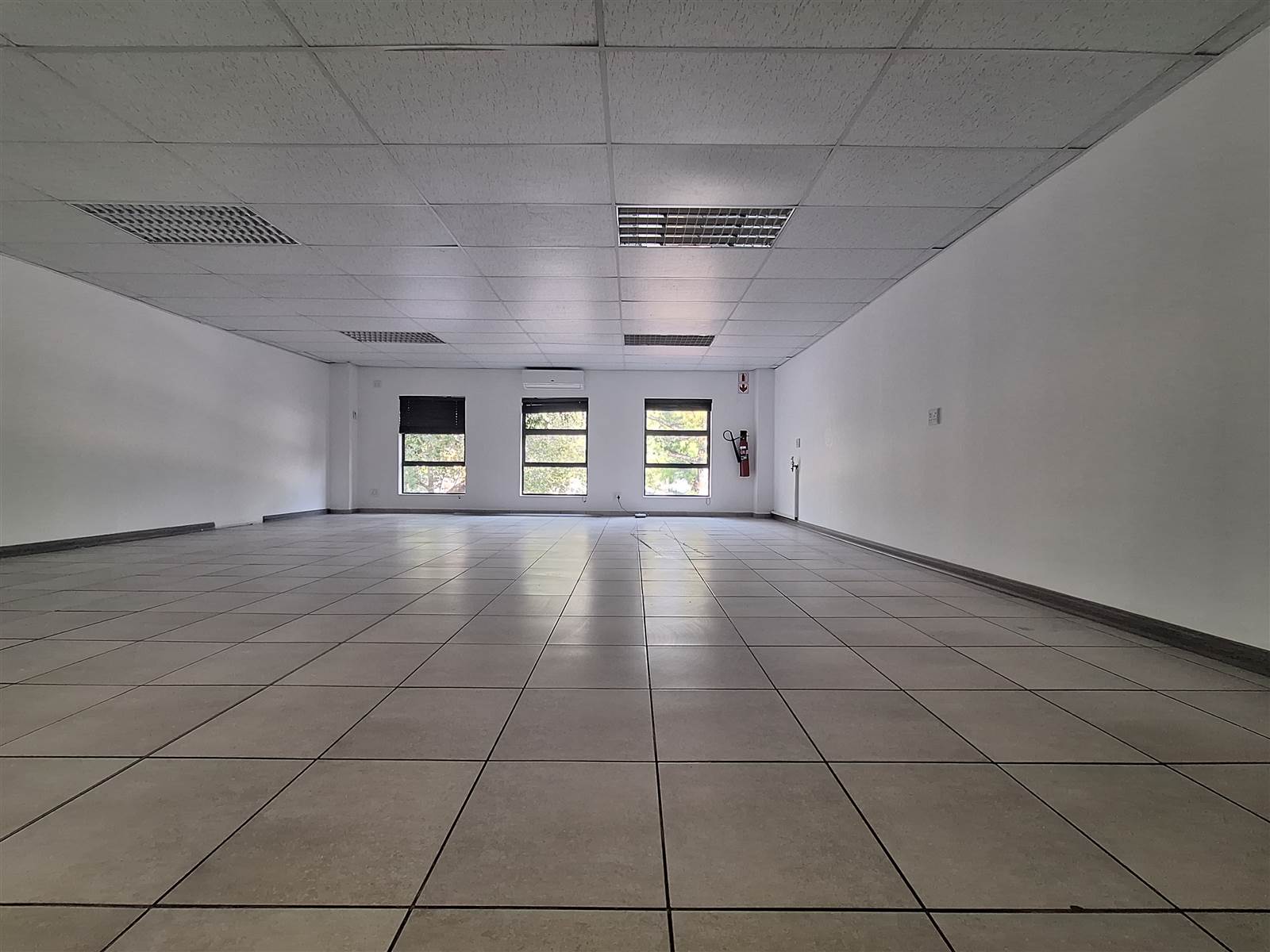 700  m² Commercial space in Bo Dorp photo number 10