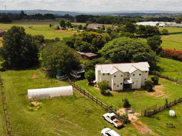 4.4 ha Smallholding