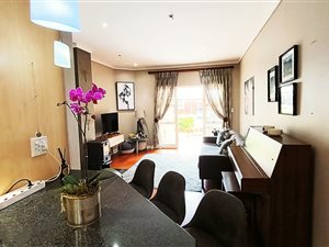 3 Bed Apartment in Melrose North