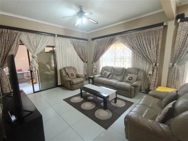 4 Bed House in Norkem Park