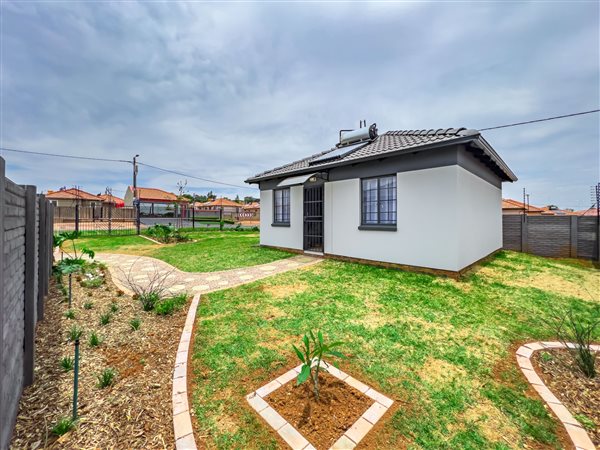 2 Bedroom House 2 Bedroom House