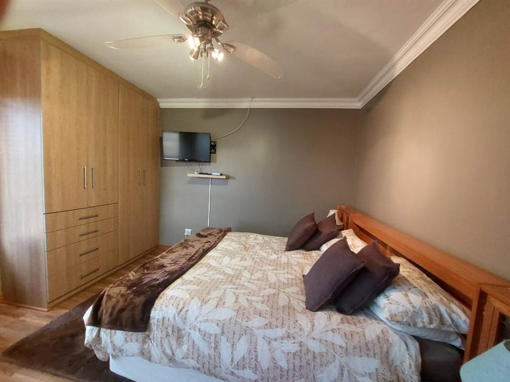 4 Bed House in Secunda photo number 29