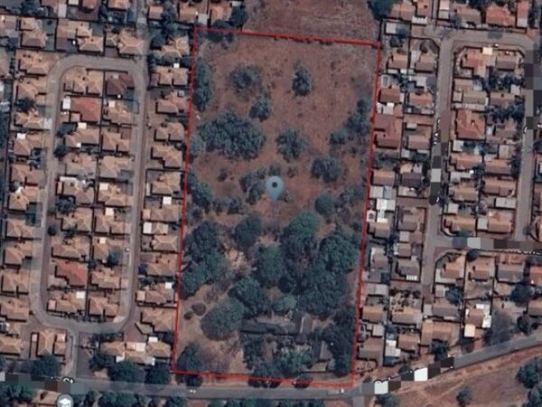 2.1 ha Land available in Pretoria North