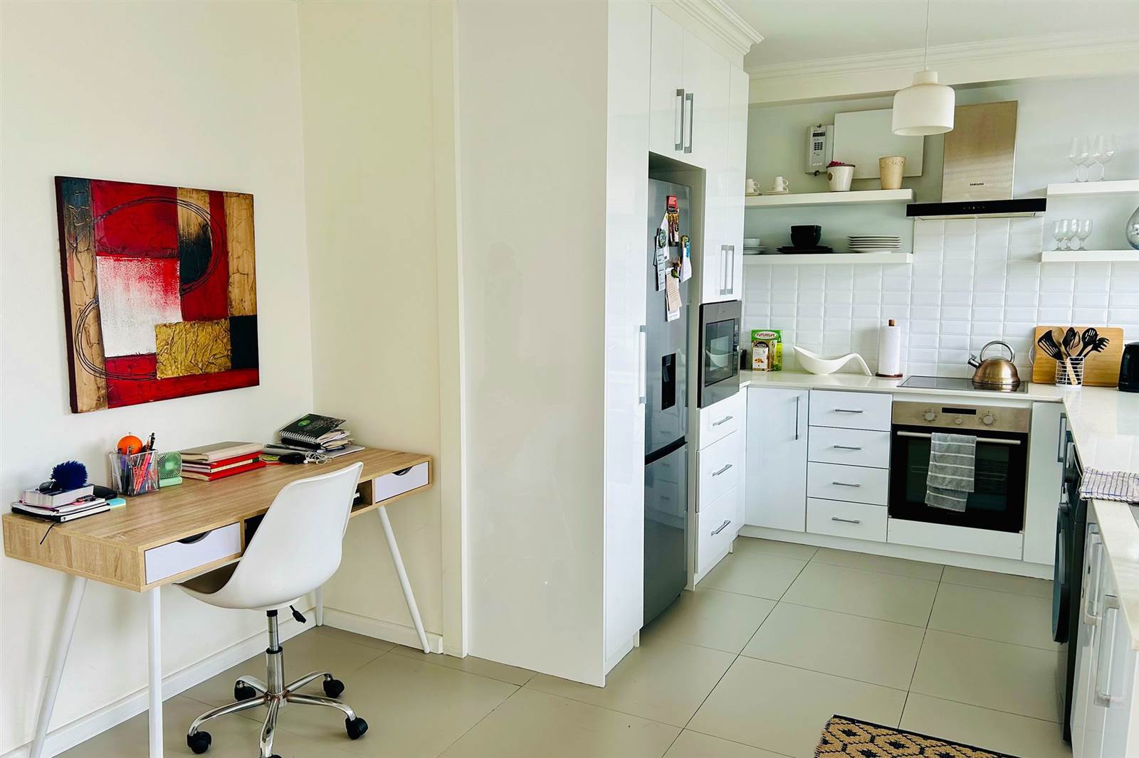 1 Bed Apartment in Bloubergstrand photo number 2