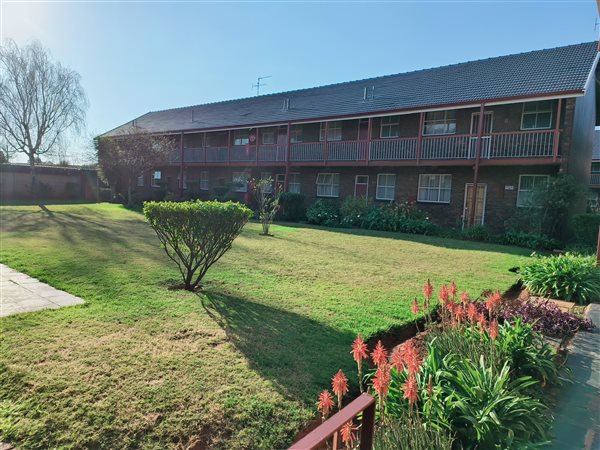 3 Bedroom Townhouse 3 Bedroom Townhouse