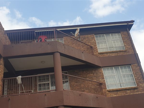 2 Bedroom Townhouse 2 Bedroom Townhouse