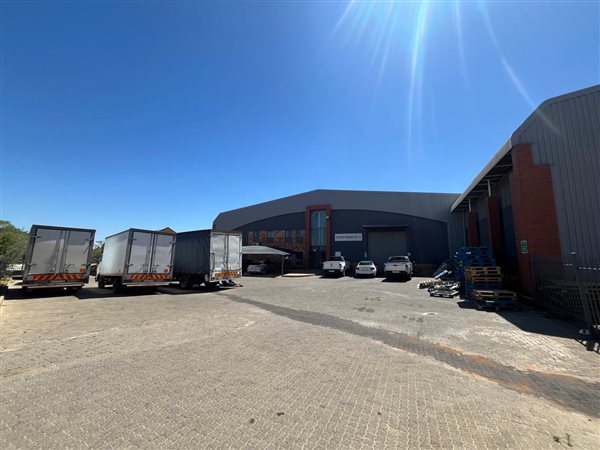 936  m² Industrial space