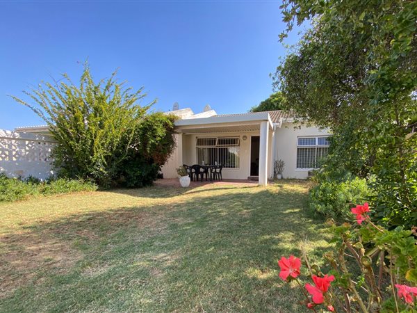 2 Bed House in Flamingo Vlei