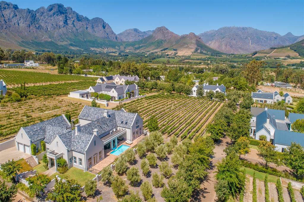5 Bed House in Franschhoek photo number 5