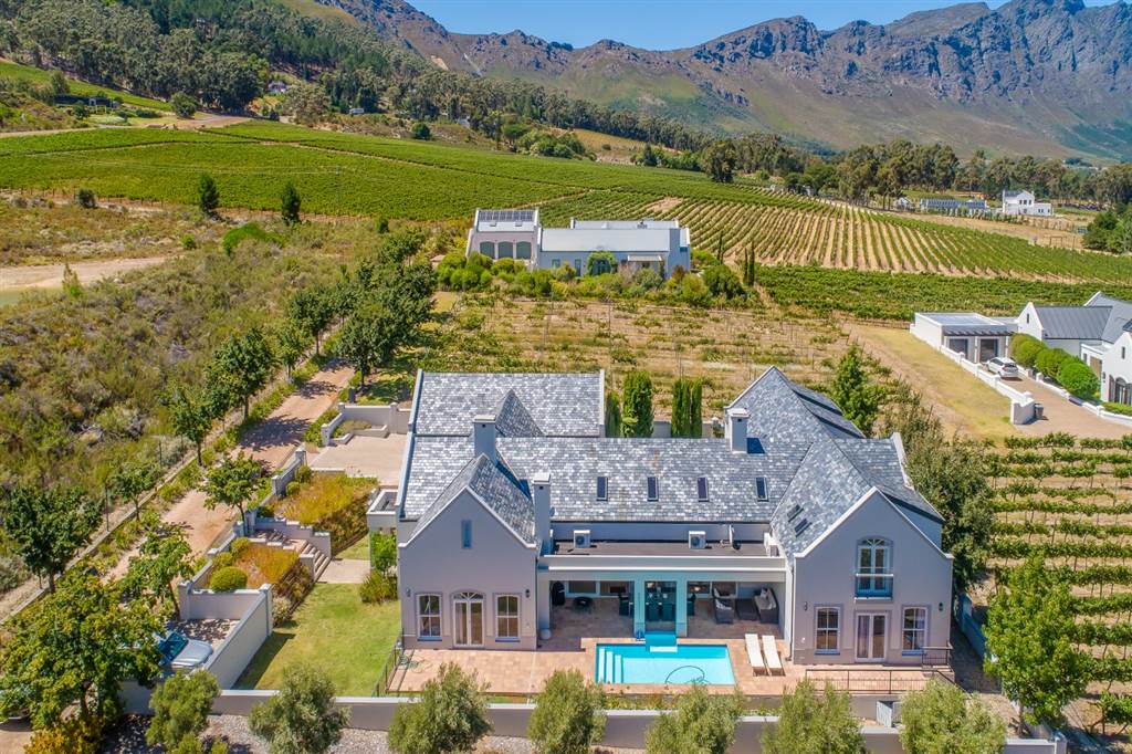 5 Bed House in Franschhoek photo number 2