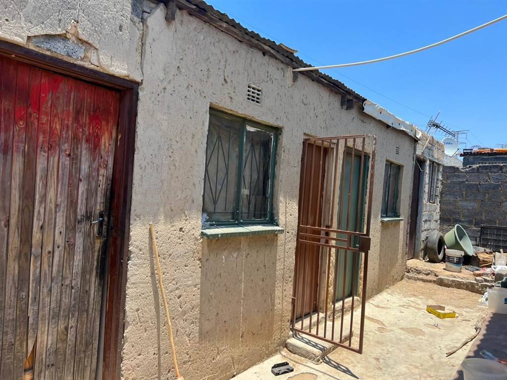 2 Bed House in Kaalfontein photo number 3