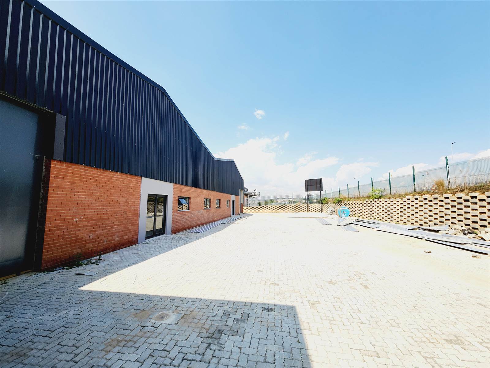 954  m² Industrial space in Cosmo City photo number 3