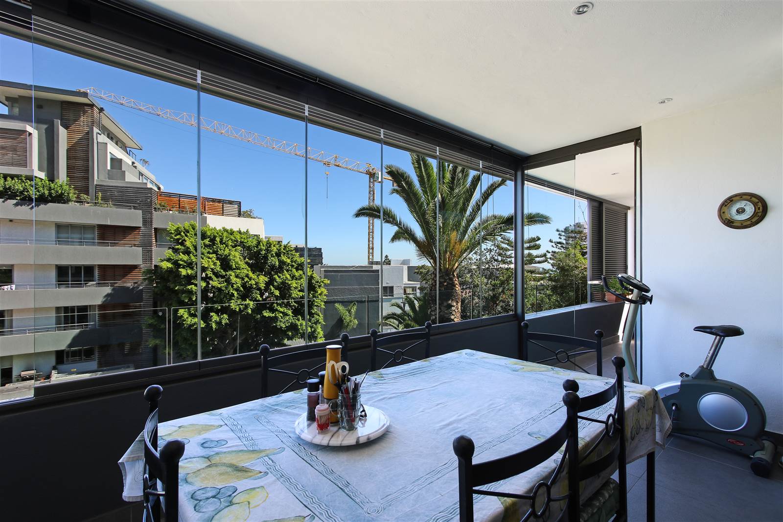 2 Bed Apartment in Fresnaye photo number 10