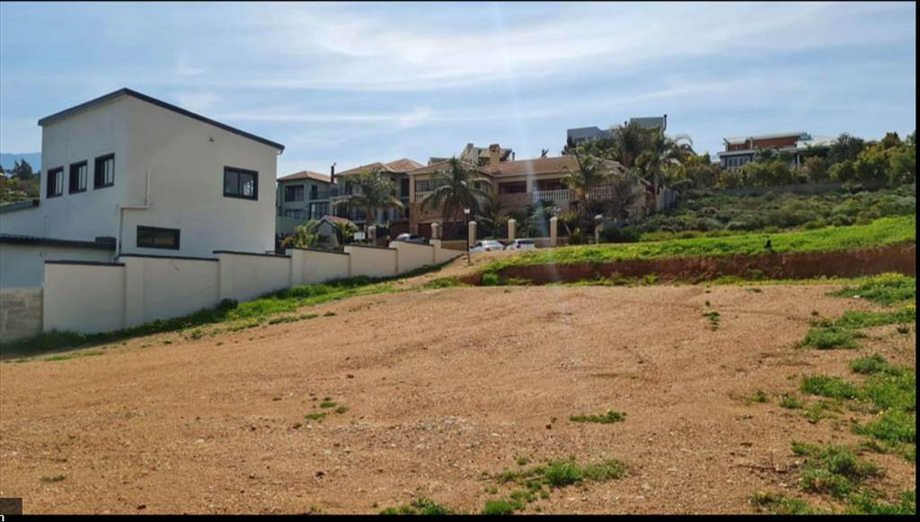 1000 m² Land available in Fairway Heights photo number 4