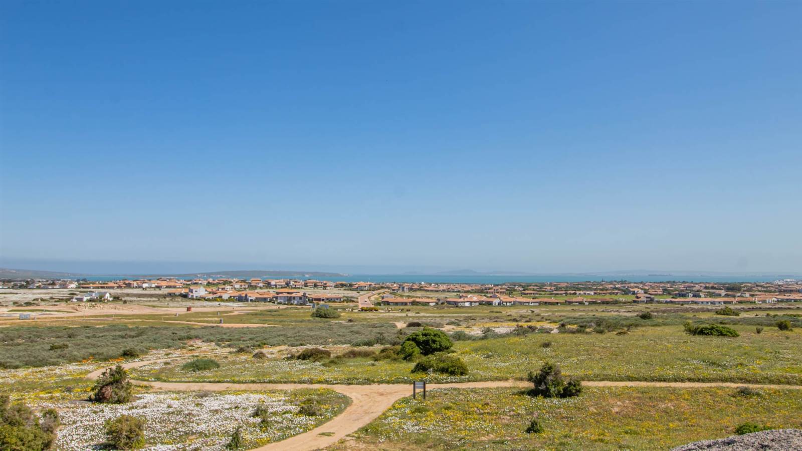 665 m² Land available in Langebaan Country Estate photo number 8