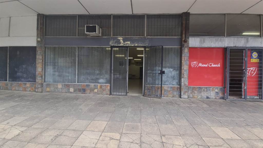 135  m² Commercial space in Pretoria Central photo number 2