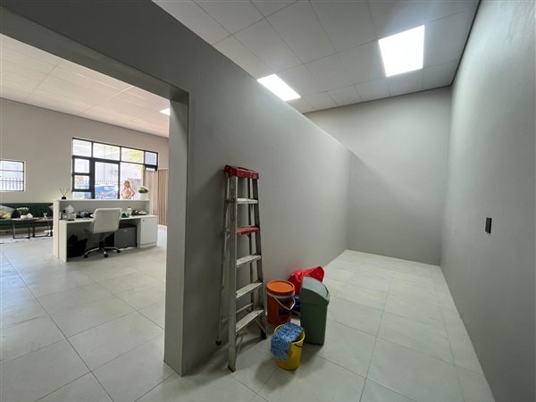 Commercial space Commercial space