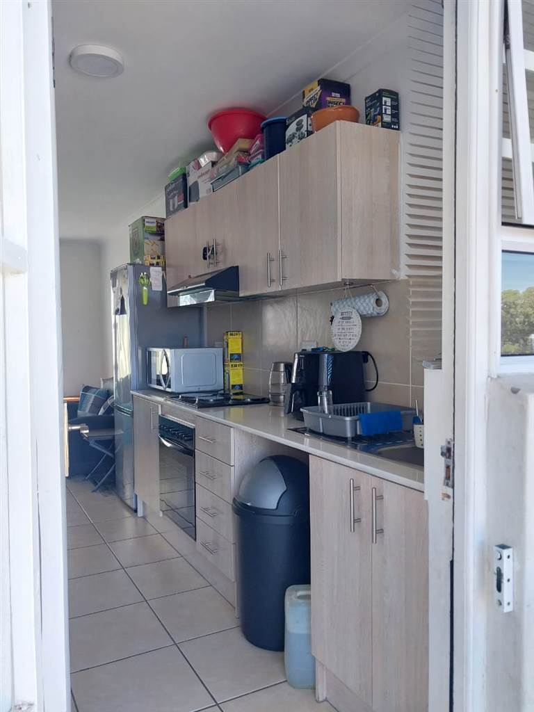 2 Bed Apartment in Parow photo number 7