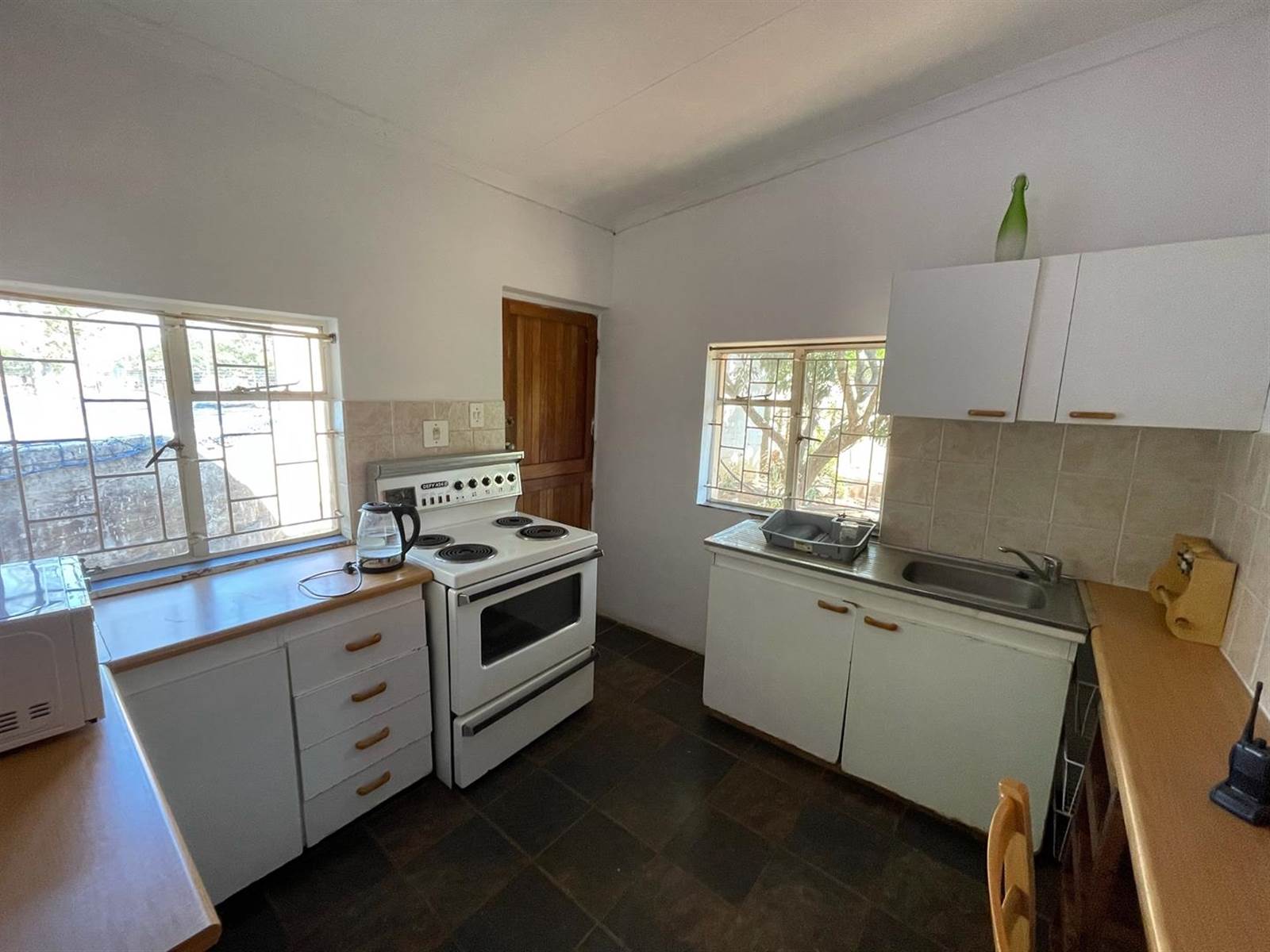 10 Bed House in Bultfontein AH photo number 13