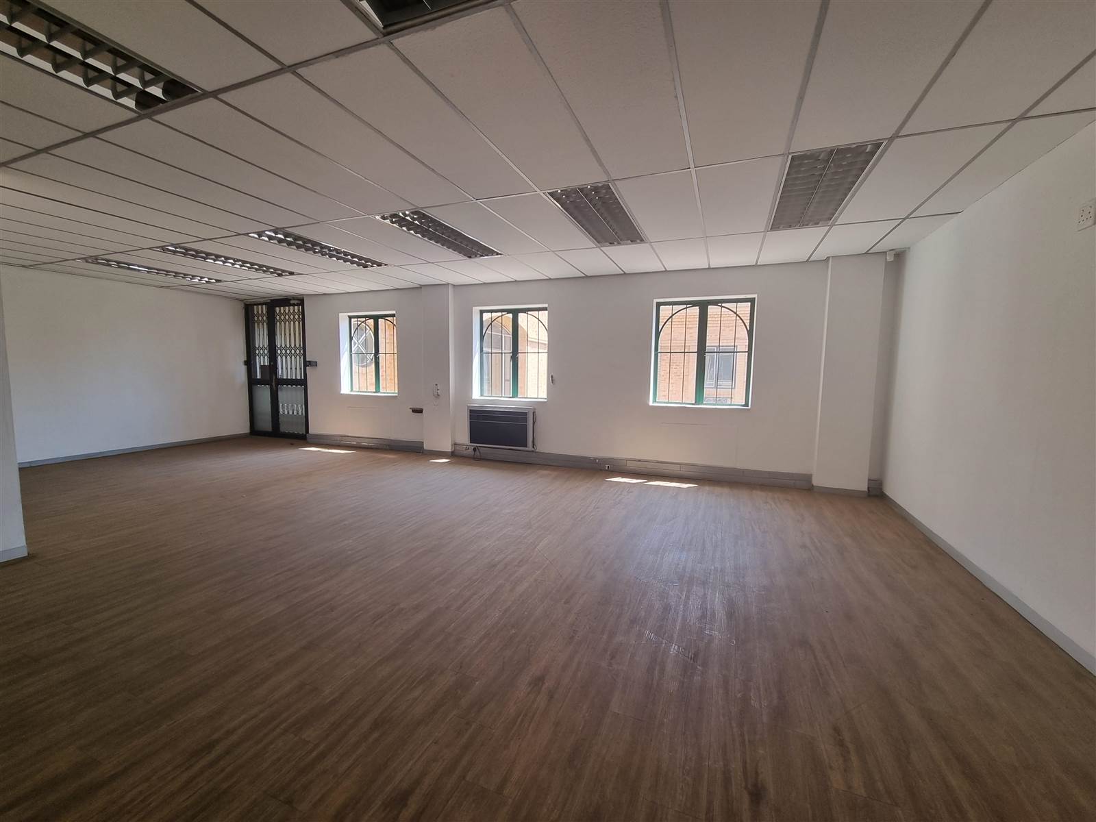2139  m² Commercial space in Rivonia photo number 10