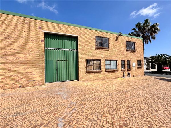 420  m² Industrial space