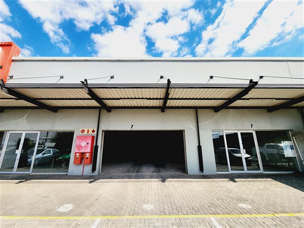 626  m² Industrial space in North Riding