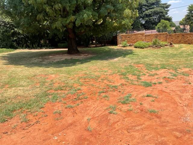 1000 m² Land available in Bedfordview photo number 2