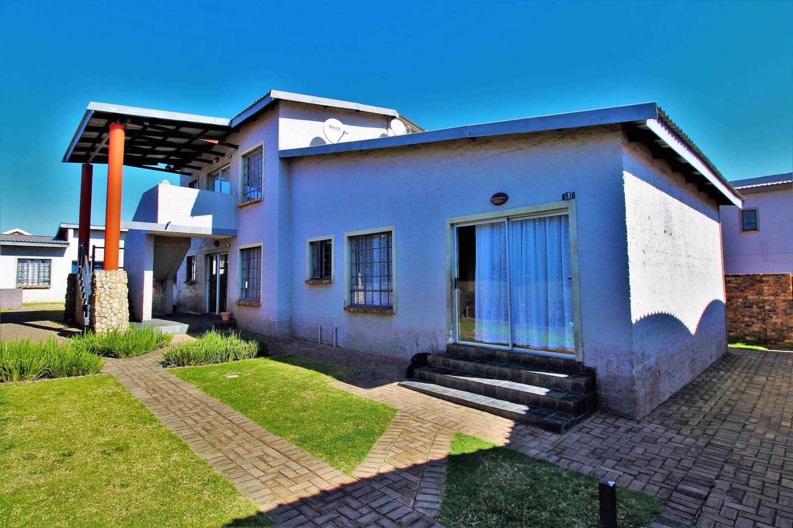 1 Bed Apartment in Witbank Central photo number 20