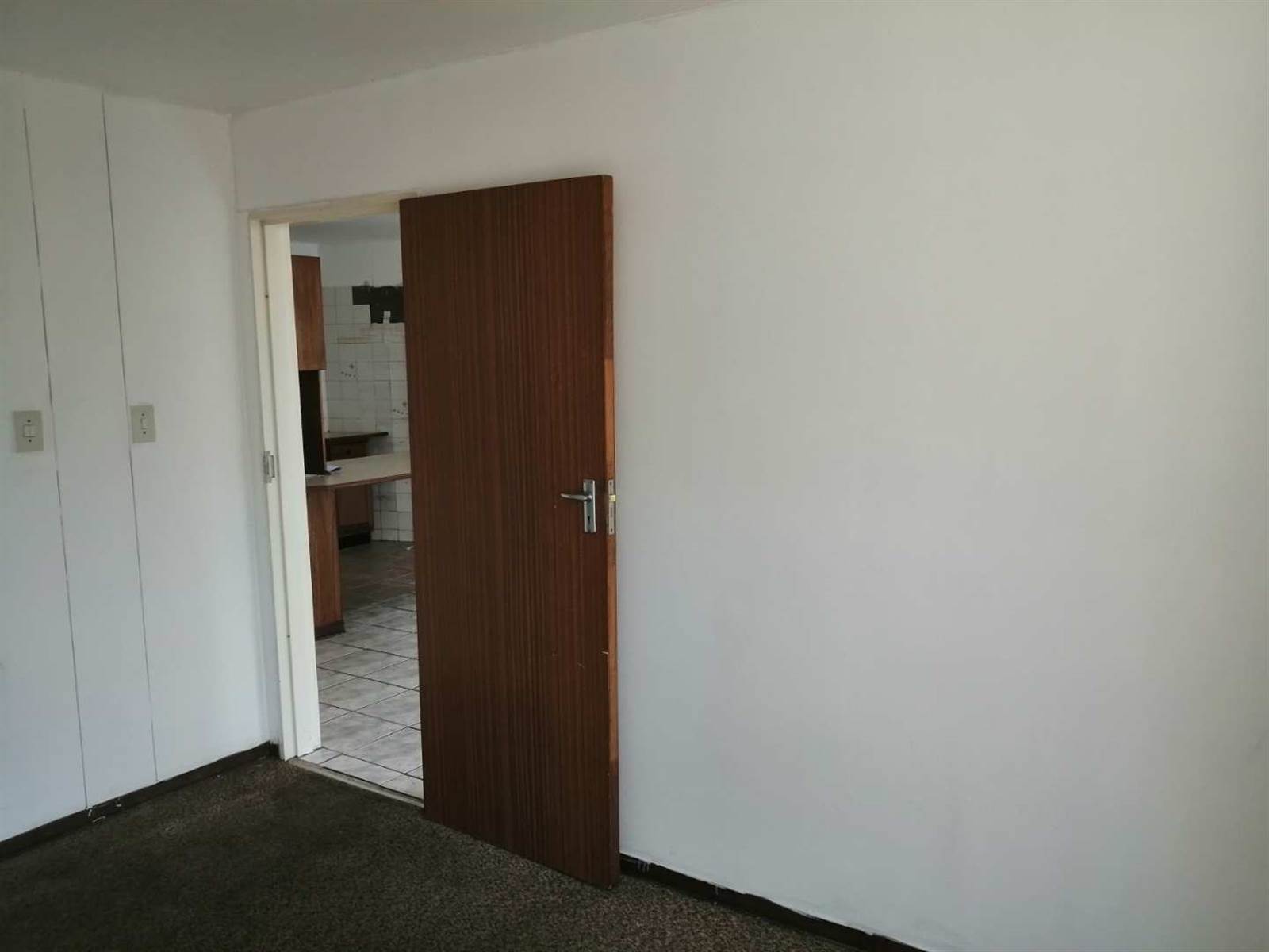 1 Bed Apartment in Hatfield photo number 14