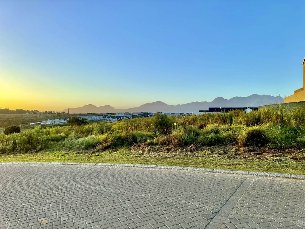 819 m² Land available in Kingswood Golf Estate photo number 13