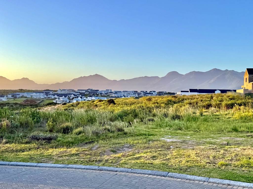 819 m² Land available in Kingswood Golf Estate photo number 8