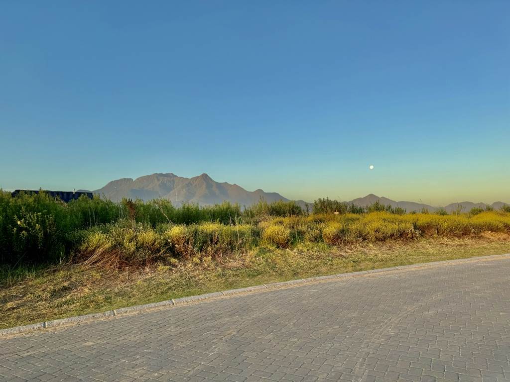 819 m² Land available in Kingswood Golf Estate photo number 12
