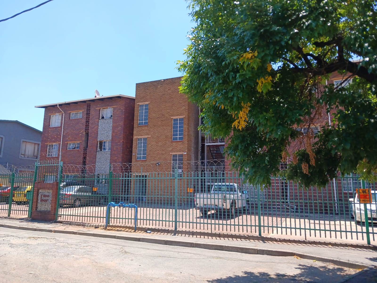 2 Bed Apartment in Germiston Central photo number 1