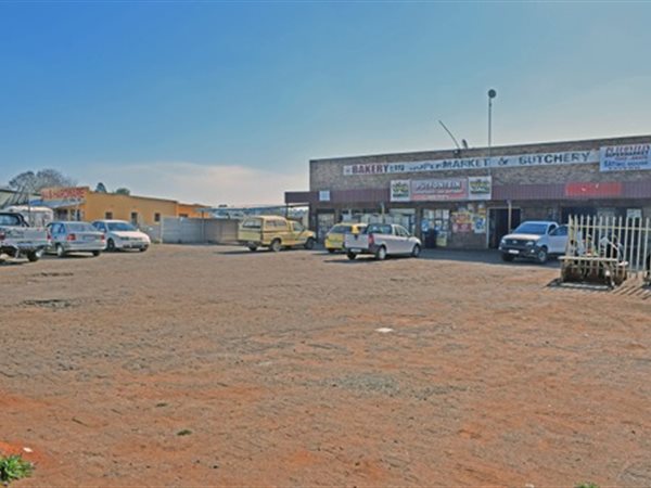 3.4 ha Smallholding in Putfontein