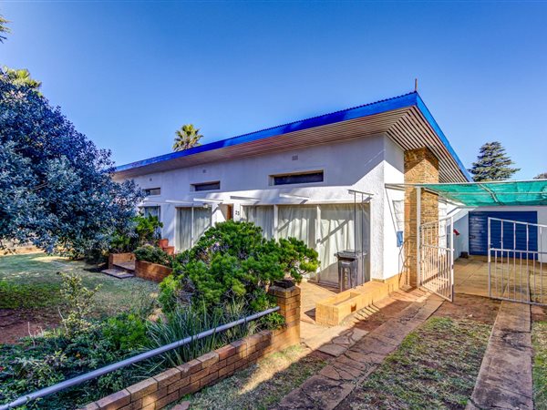 3 Bedroom House 3 Bedroom House