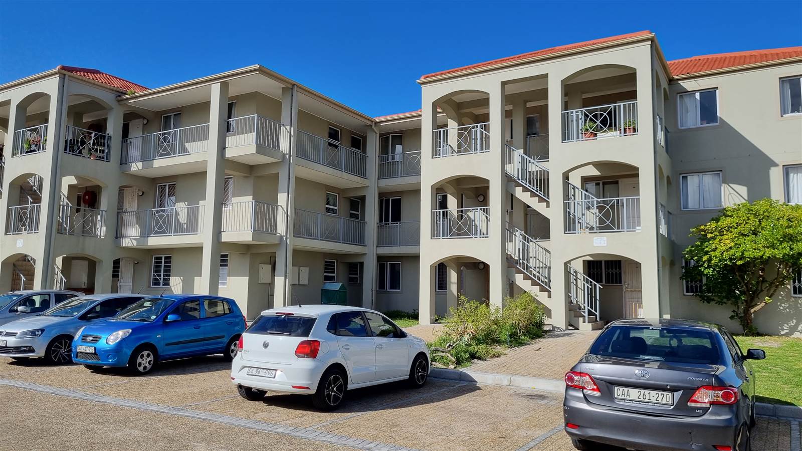 3 Bed Apartment in Muizenberg photo number 27